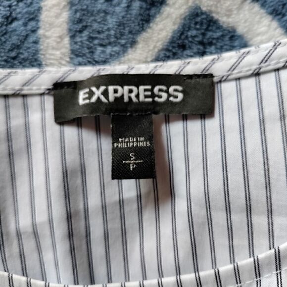 𝅺express women's black and white classic blouse - Picture 2 of 3